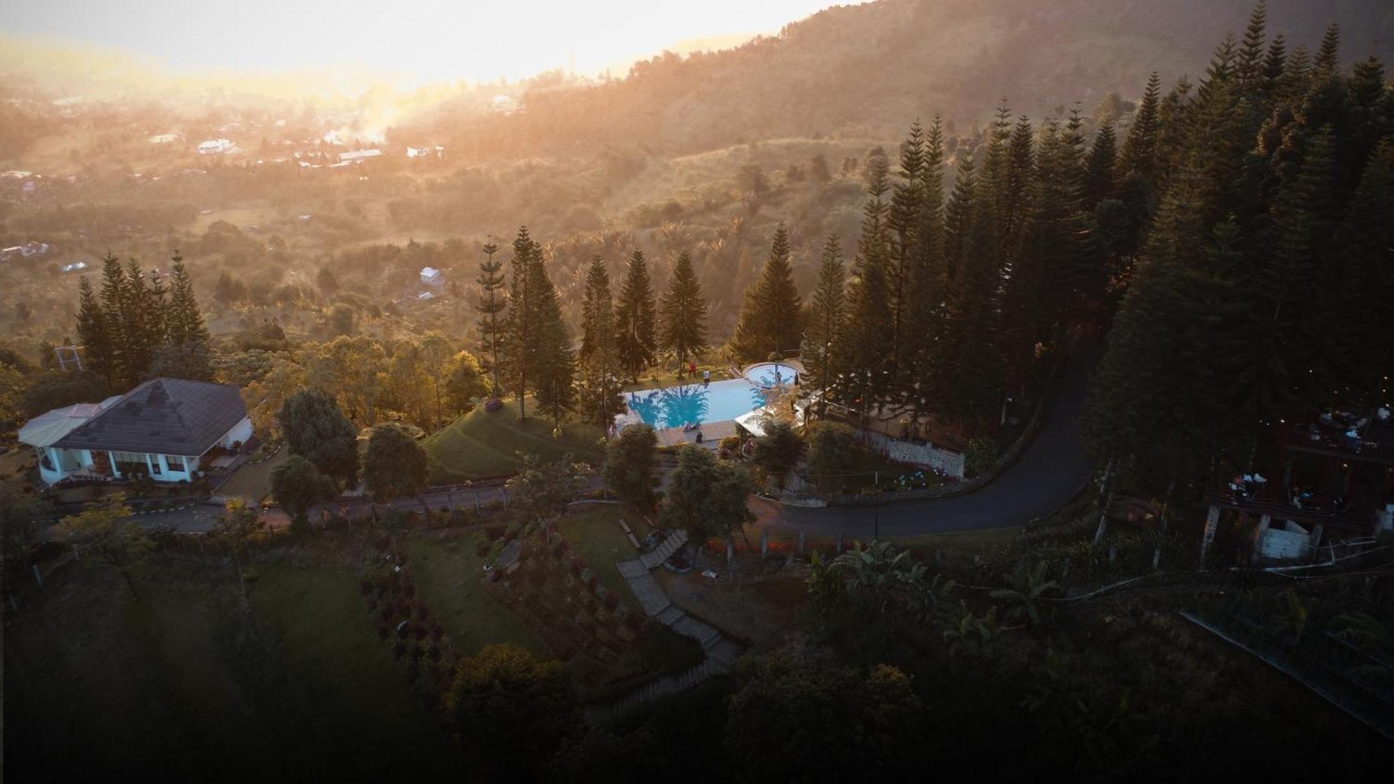 Damar Langit Resort Чисаруа Экстерьер фото