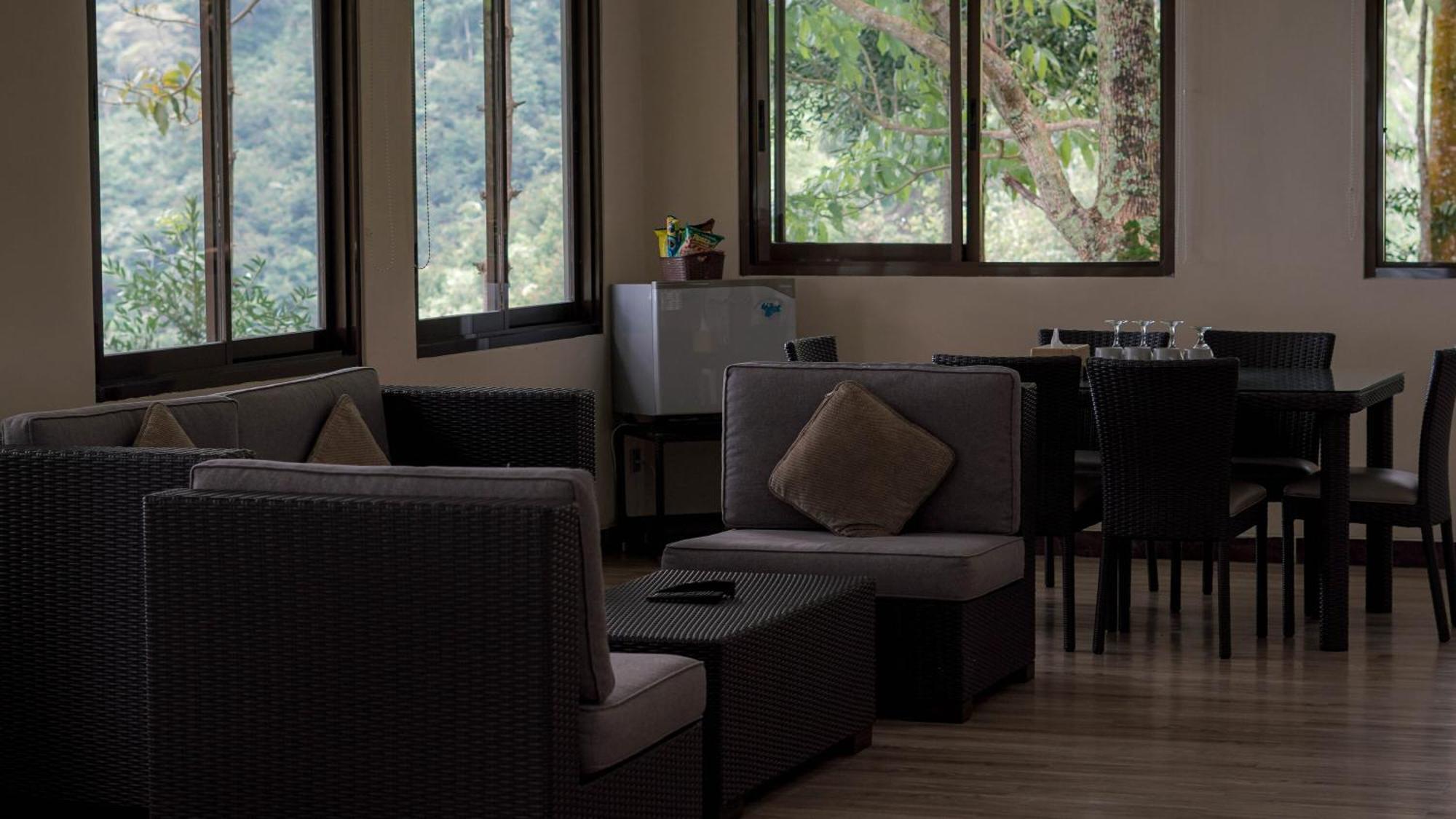 Damar Langit Resort Чисаруа Экстерьер фото